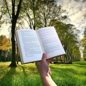 Meet your Posher, Lamia